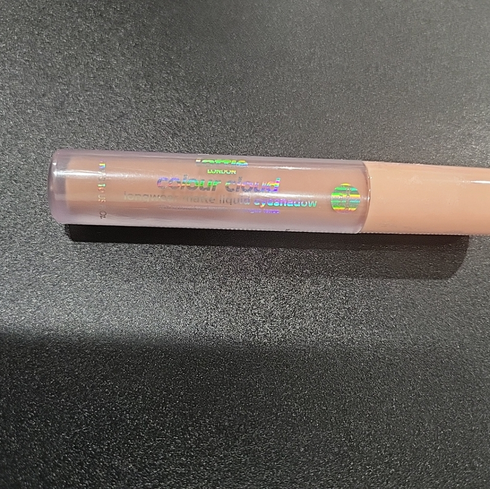 Lottie Color Cloud  Peach Out Matte Liquid Eyeshadow